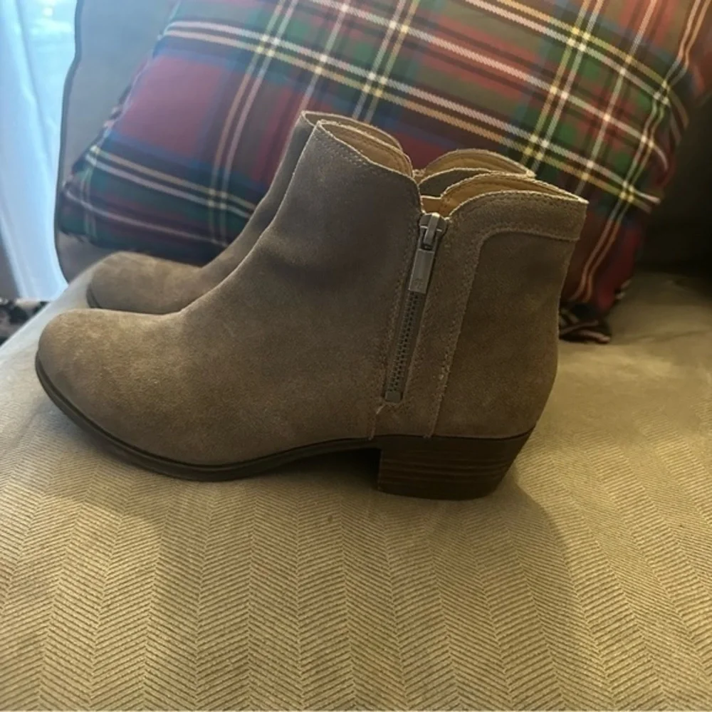 Lucky Brand Size 8 Suede Gray Breah Ankle Bootie Western Boho Style